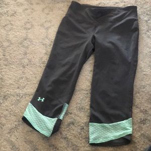 Size small under armour workout pants